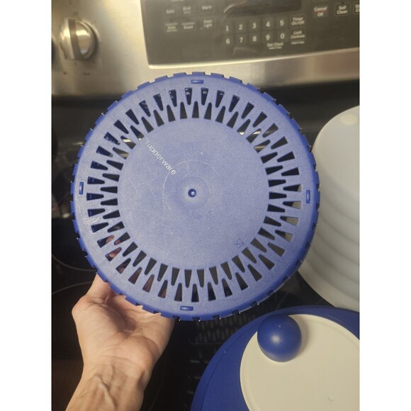 Tupperware SPIN N SAVE Salad Spinner 4.5L Blue & White 3 Piece - Picture 10 of 11